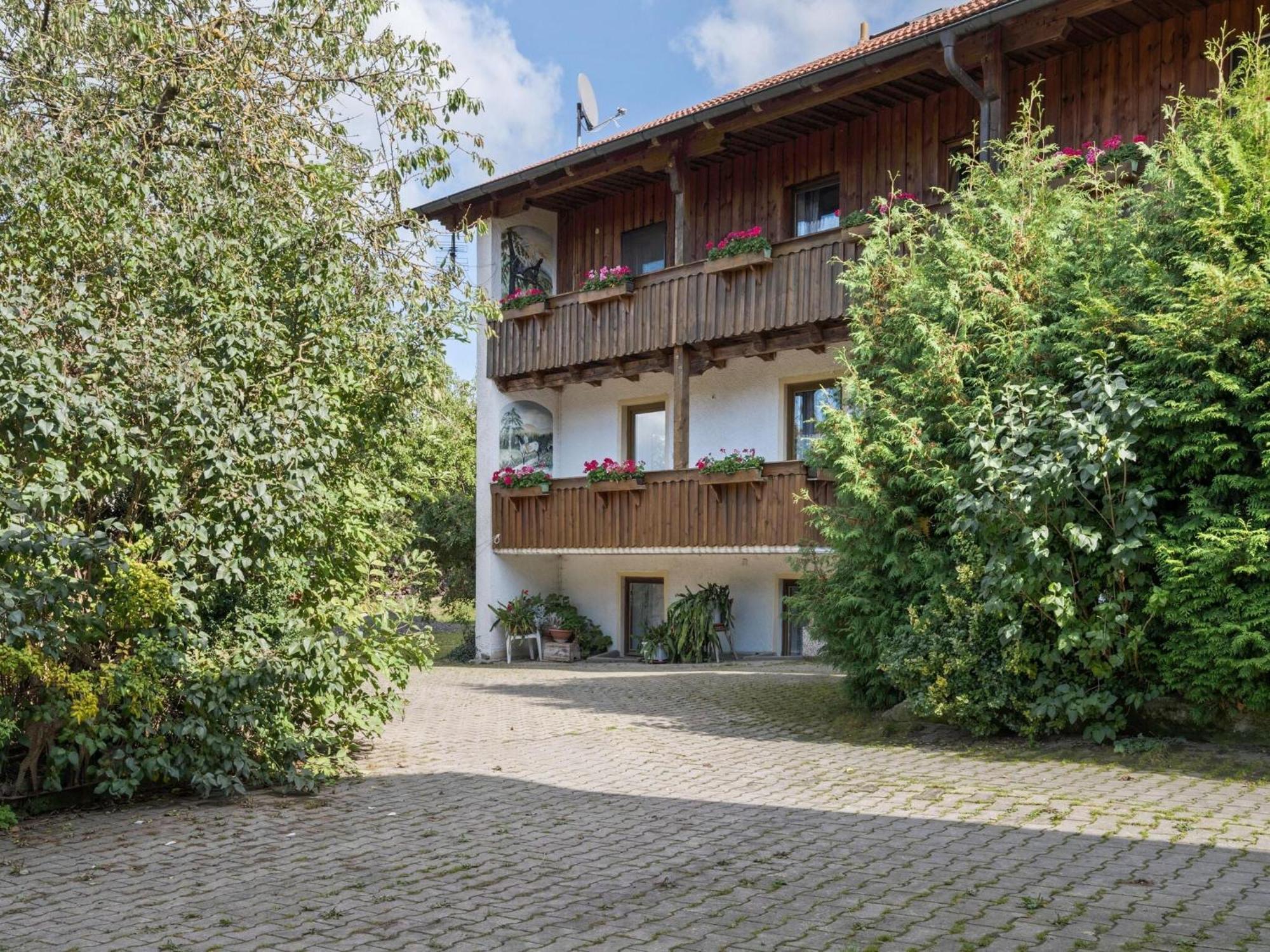 Apartment On A Farm Near The Ski Area Neukirchen beim Heiligen Blut Exteriör bild